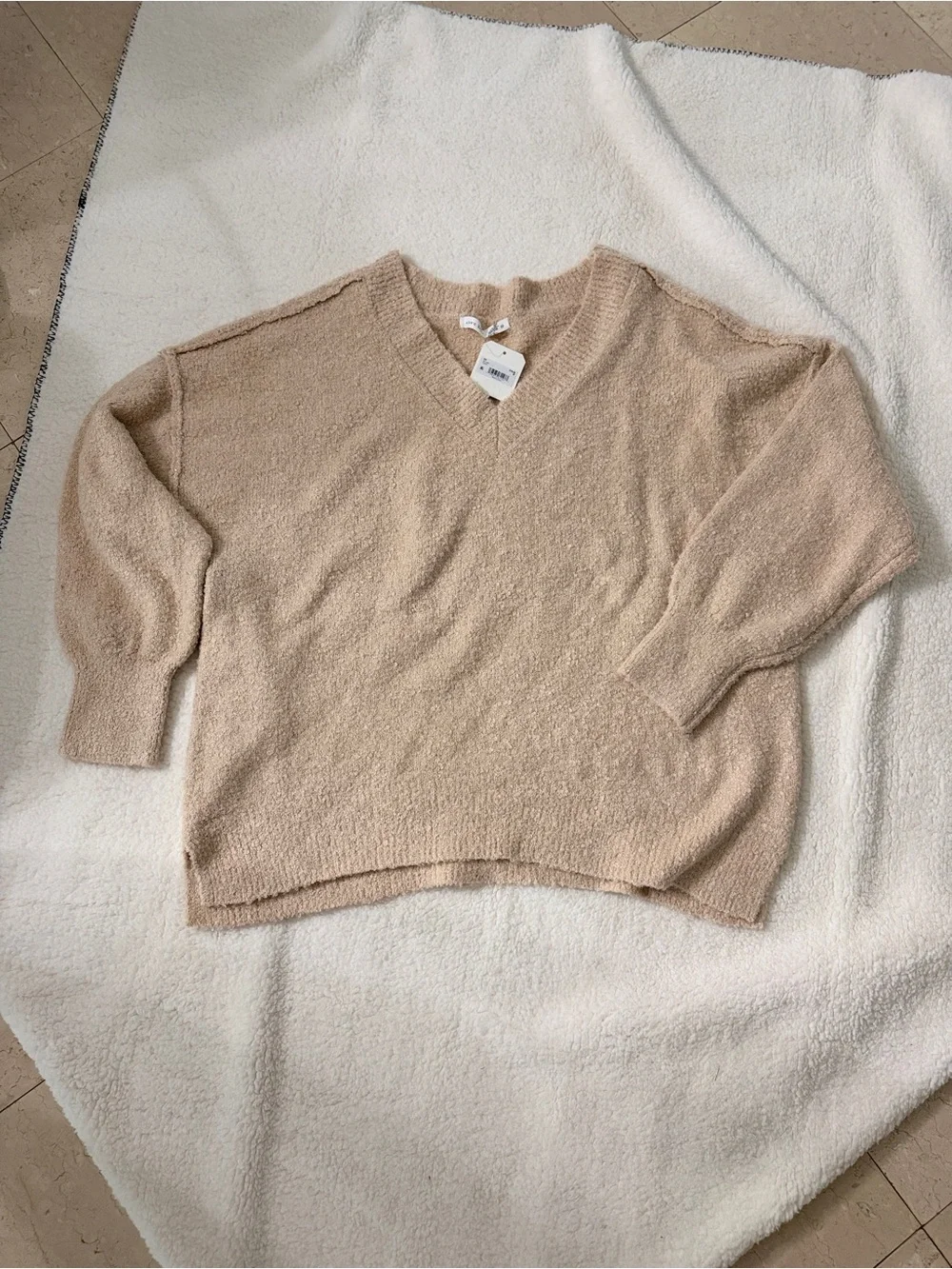 ALTAR’D STATE Cozy V-Neck Women's Sweater in Beige with sparkles in it SIZE MED